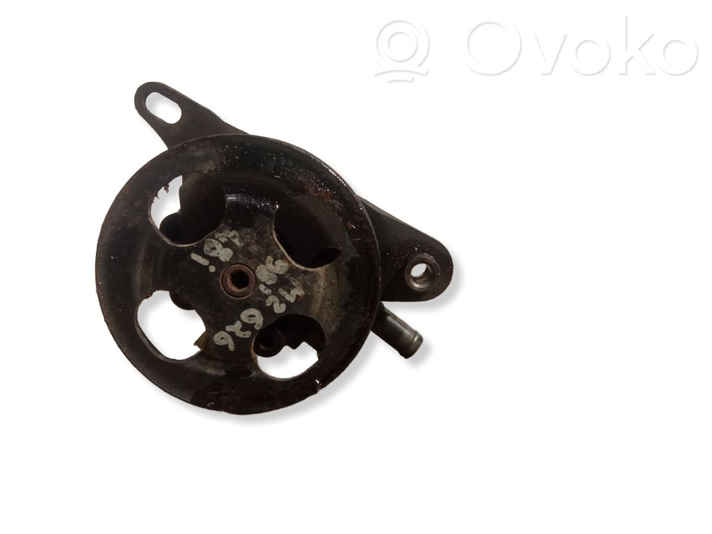 Mazda 626 Ohjaustehostimen pumppu 