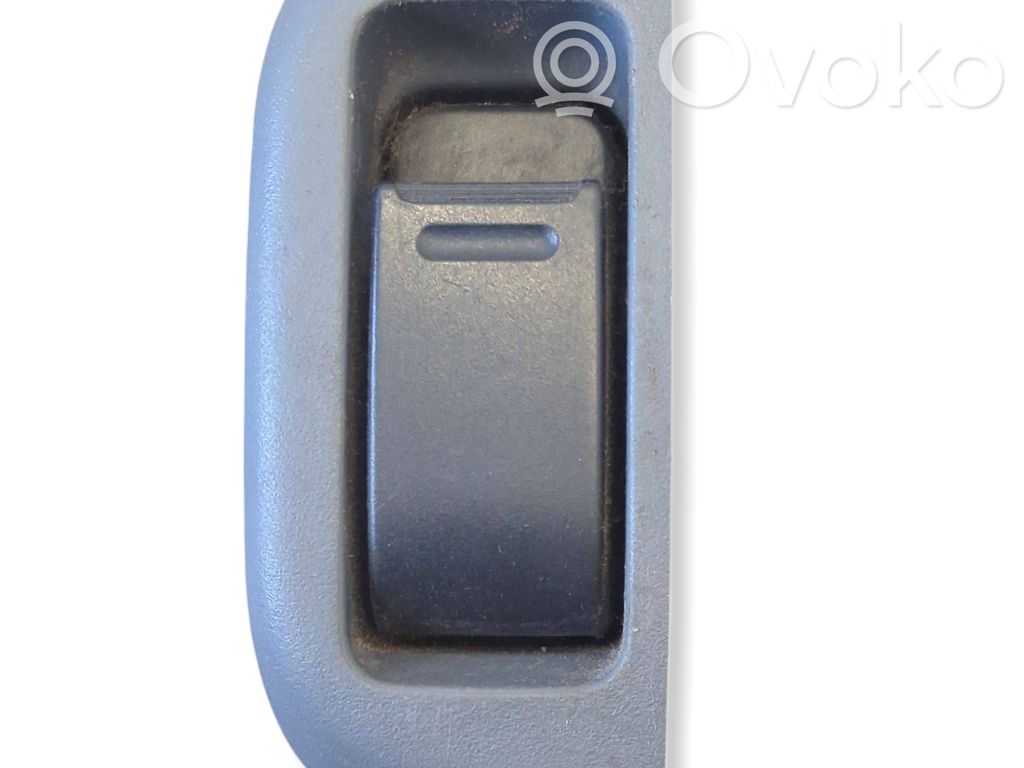 Peugeot 107 Electric window control switch 