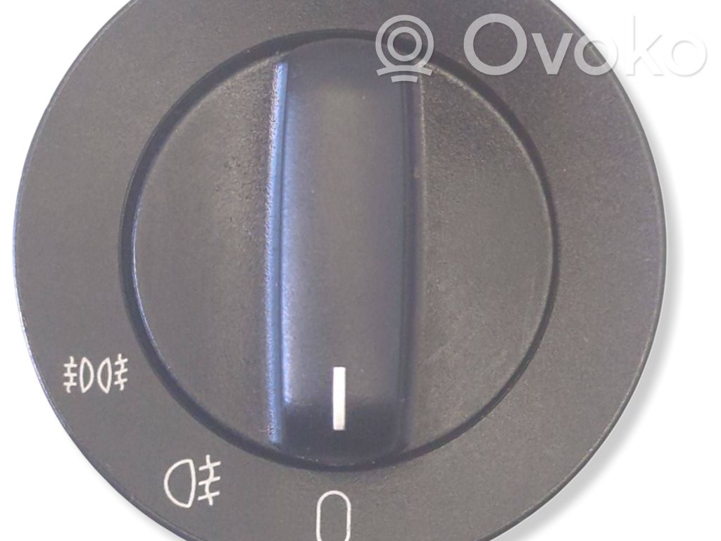 Light switch   530893,549445500,6901342,61316901342