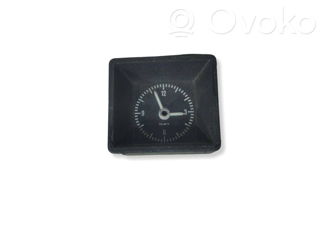 Opel Kadett E Clock 