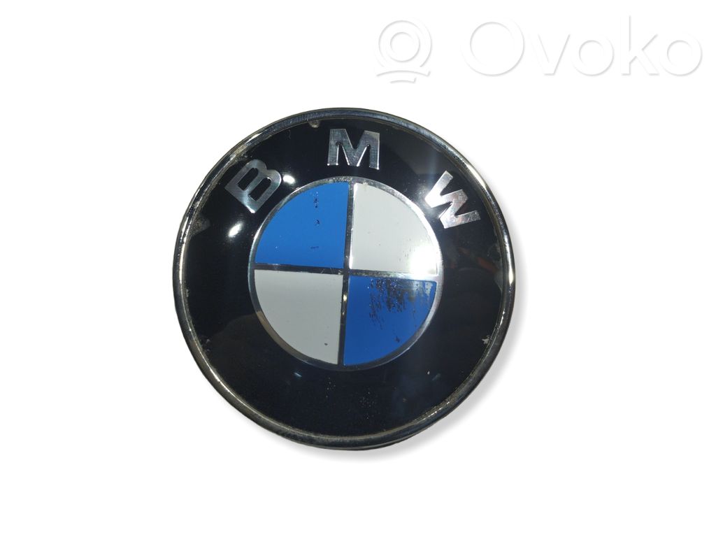 BMW 5 E39 Gamintojo ženkliukas 