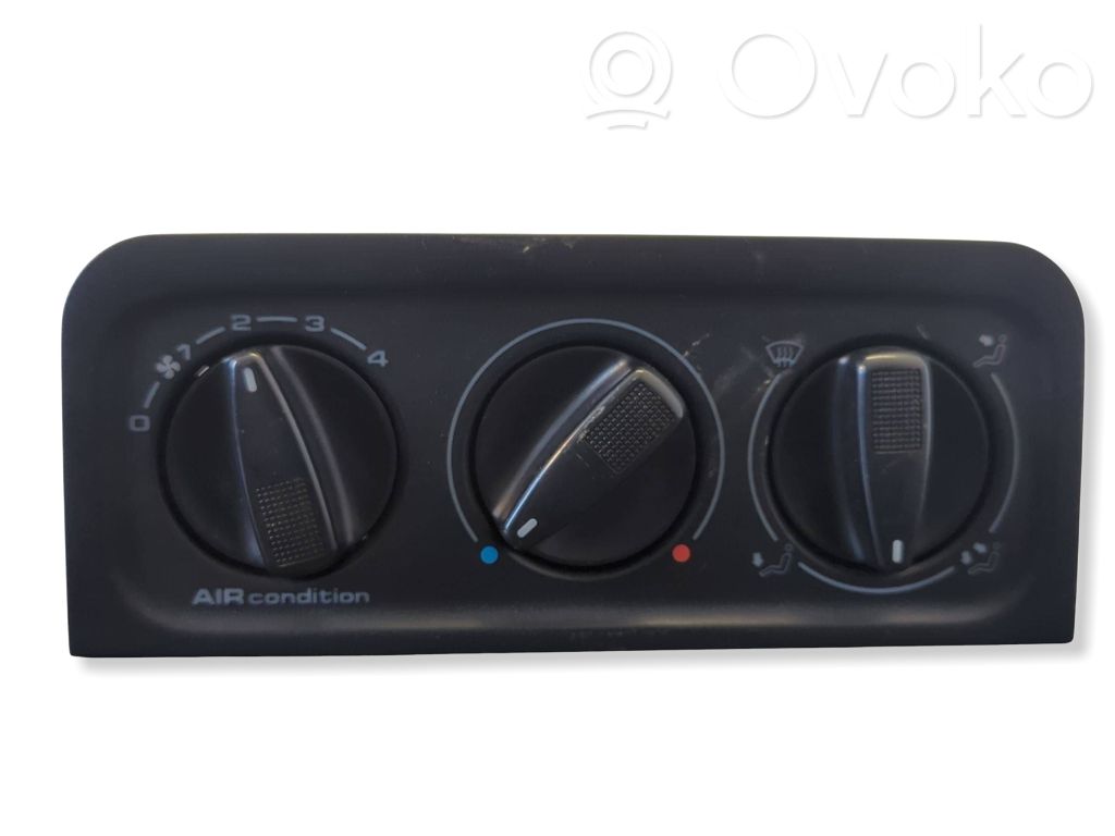 Volkswagen Golf III Panel klimatyzacji 