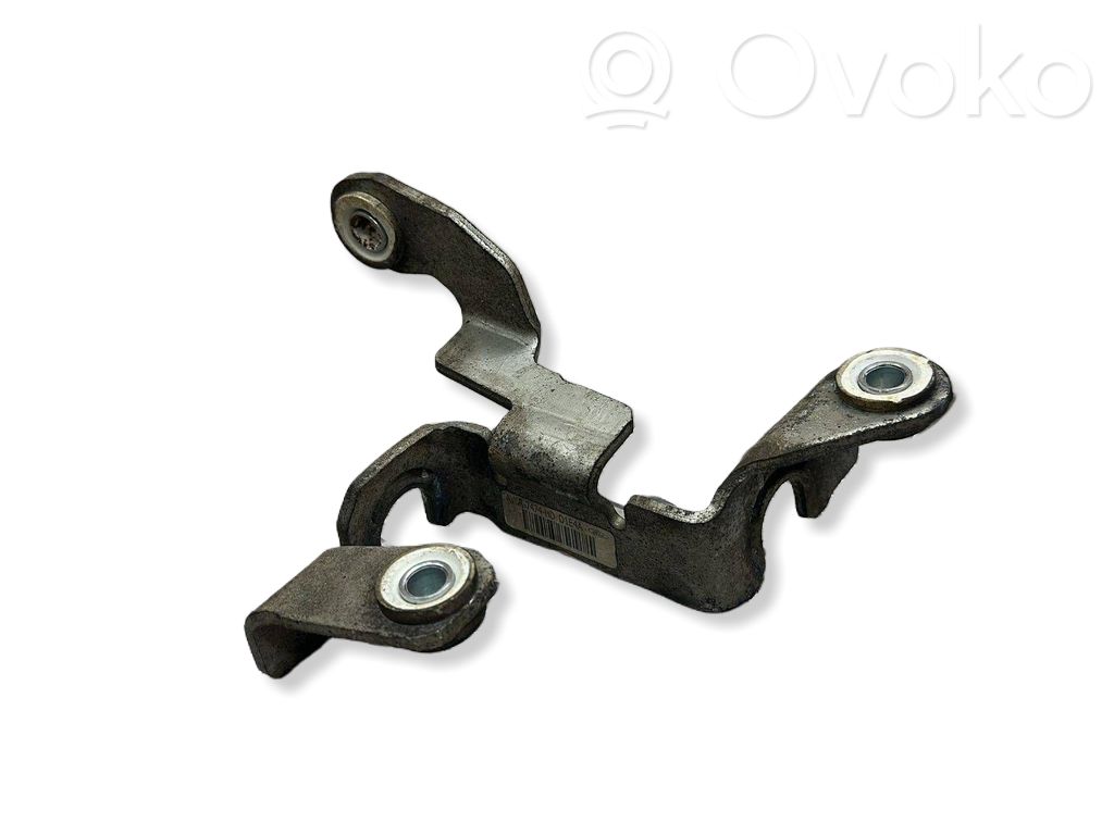 Ford Focus Gear shift cable bracket 