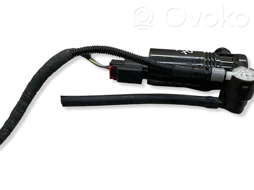 Jaguar I-Pace Windscreen/windshield washer pump 