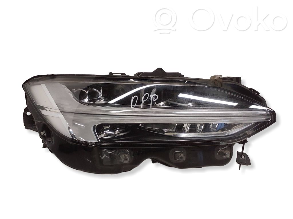 Volvo S90, V90 Scheinwerfer 