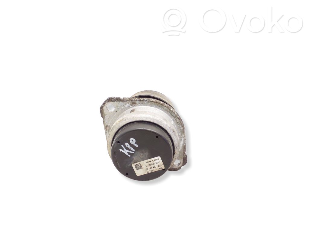 Porsche Cayenne (92A) Engine mount bracket 