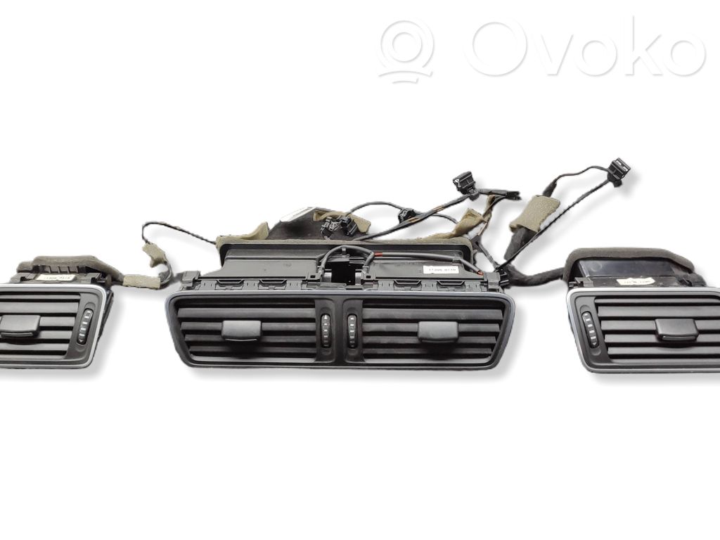 Volkswagen PASSAT B7 Rejilla de ventilación central del panel 