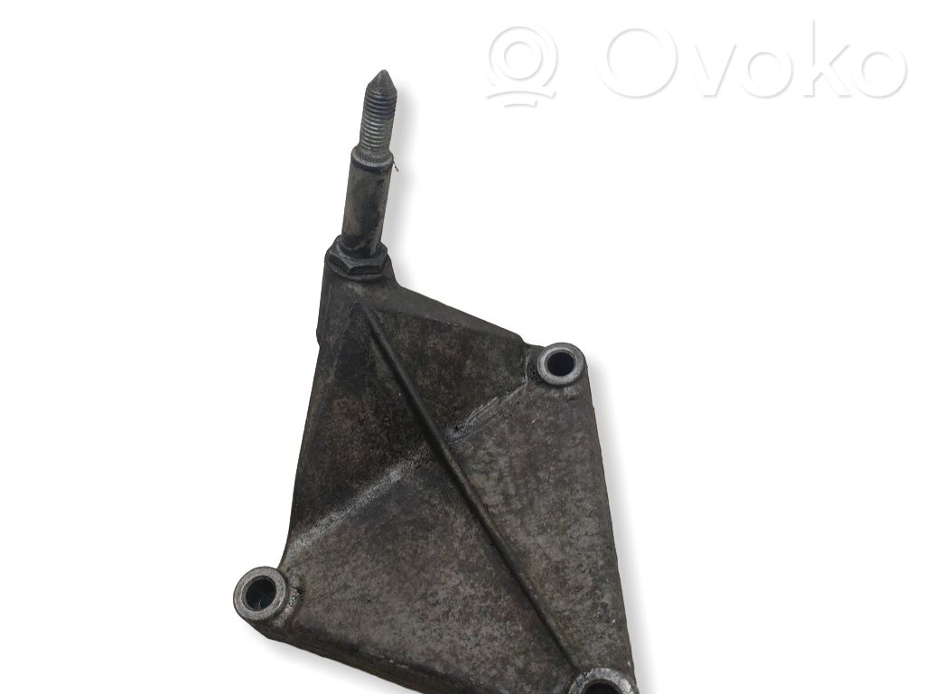 Renault Scenic I Engine mounting bracket 