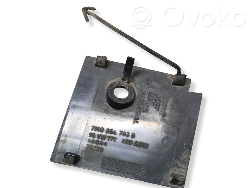 Zaślepka / Osłona haka holowniczego przednia   7M0854703B,24339,95VW17E