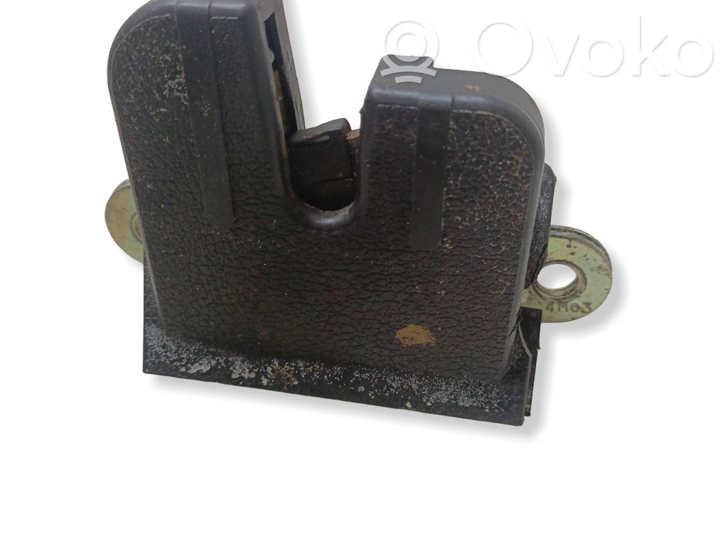 Zamek klapy tylnej / bagażnika   5P0827505B