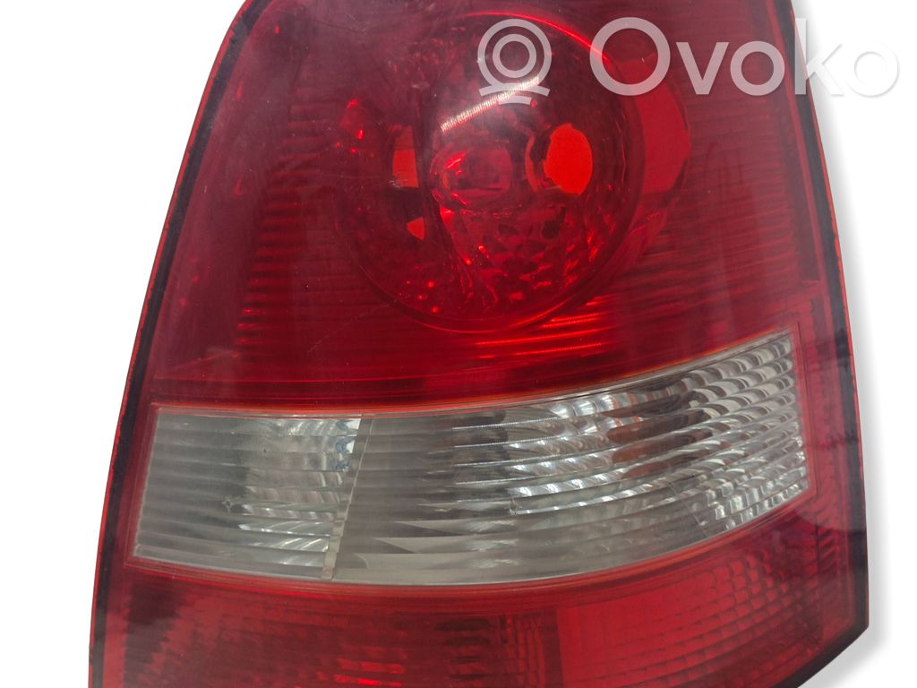 KIA Sorento Rear/tail lights 