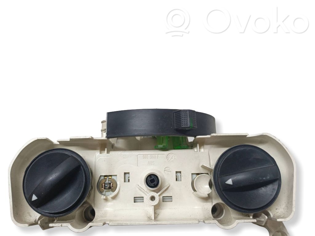 Toyota Corolla E120 E130 Climate control unit 