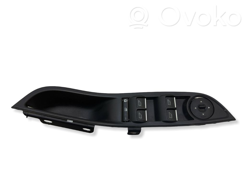 Ford Focus Przyciski szyb 