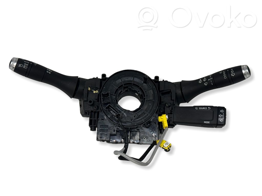 Renault Captur II Interruptor/palanca de limpiador de luz de giro 