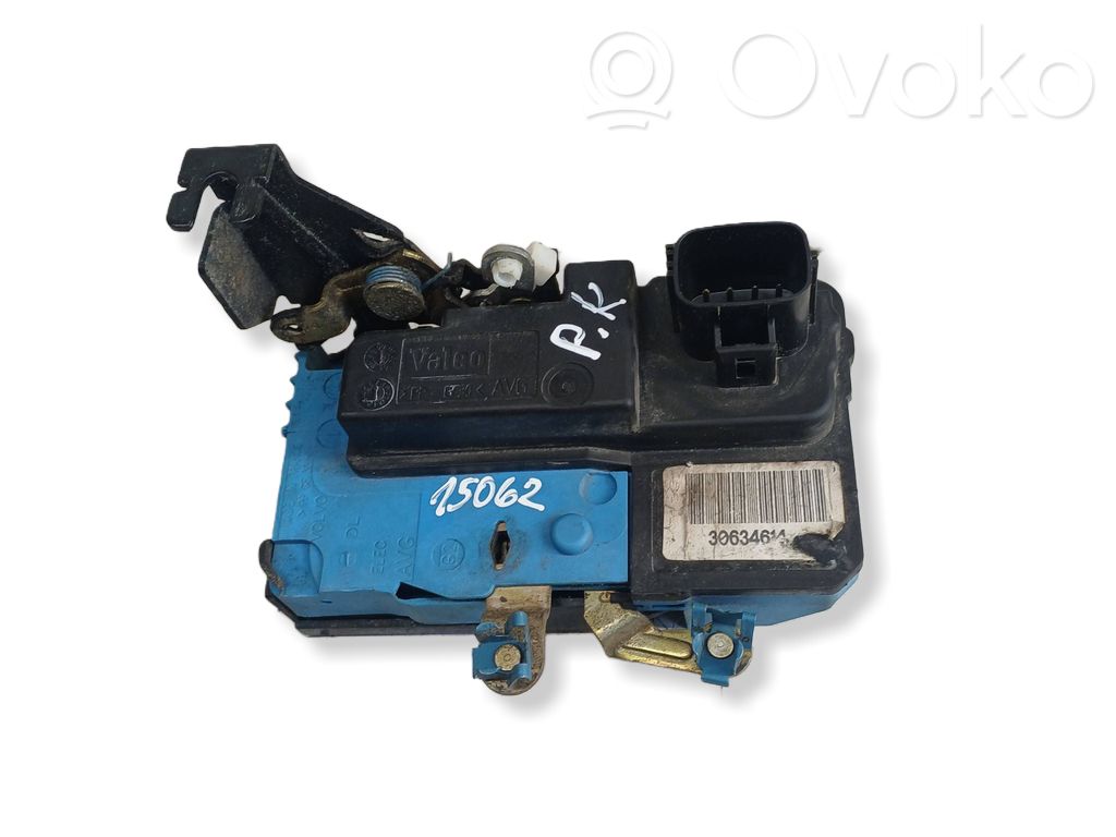 Volvo XC90 Front door lock 