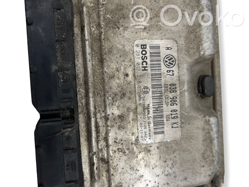 Volkswagen Golf IV Engine control unit/module 