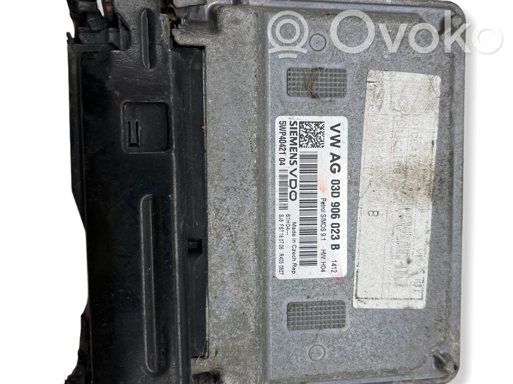 Volkswagen Fox Variklio valdymo blokas 
