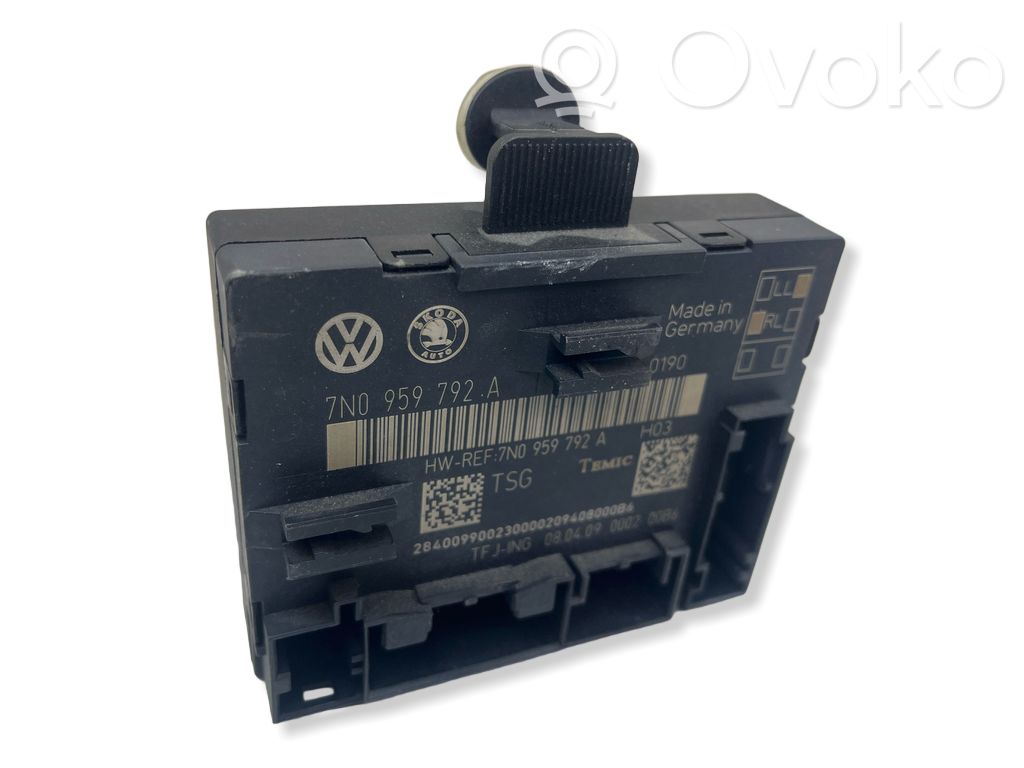 Skoda Superb B6 (3T) Door control unit/module 