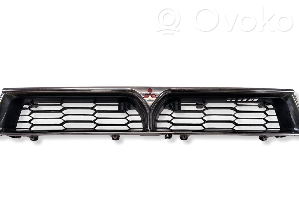 Mitsubishi Galant Etupuskurin ylempi jäähdytinsäleikkö 