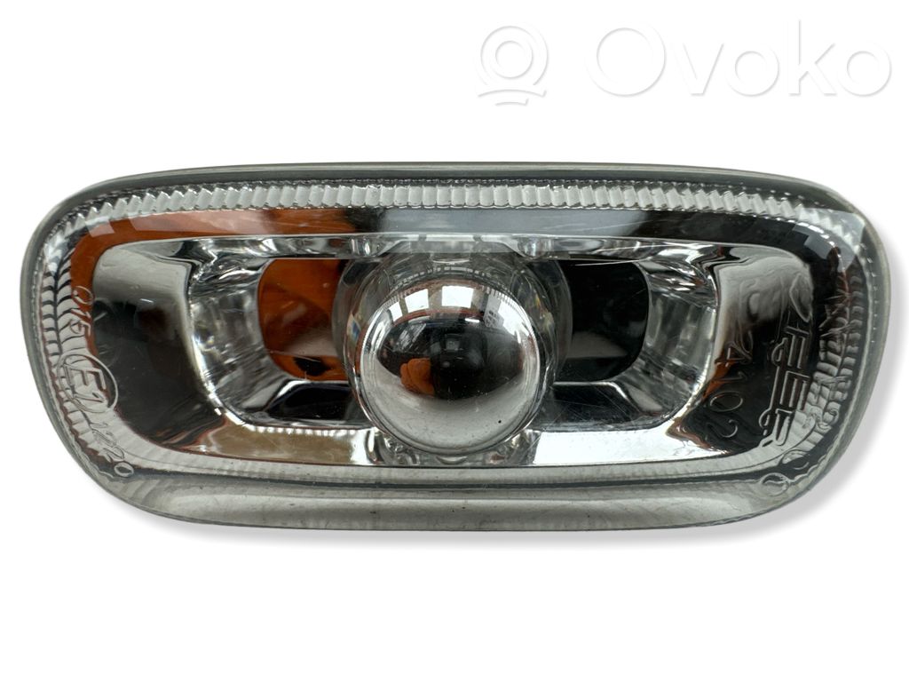 Audi RS4 B7 Front fender indicator light 