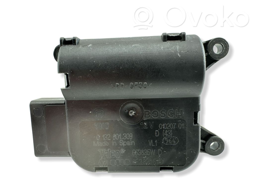 Audi RS4 B7 Motor/actuator clapetă aer 