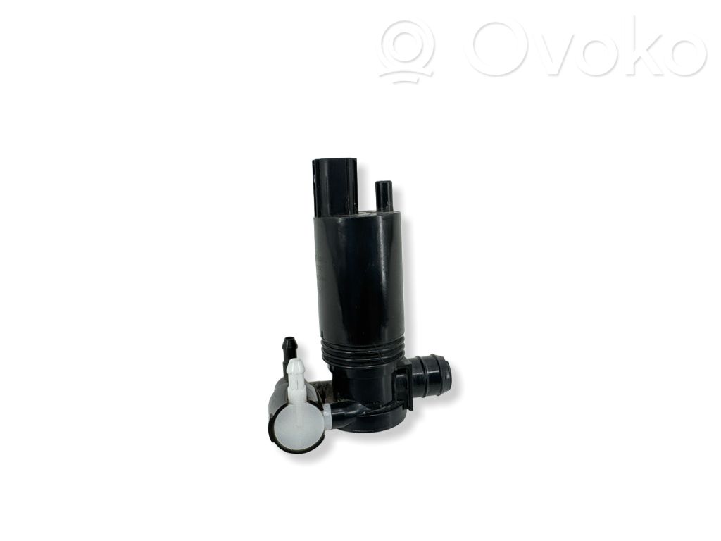 Land Rover Evoque II Windscreen/windshield washer pump 