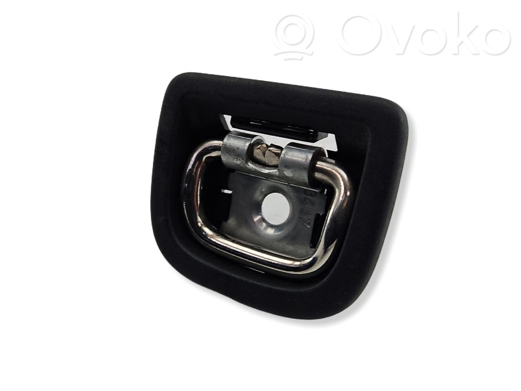Volkswagen Golf VII Tie down hook / loop 