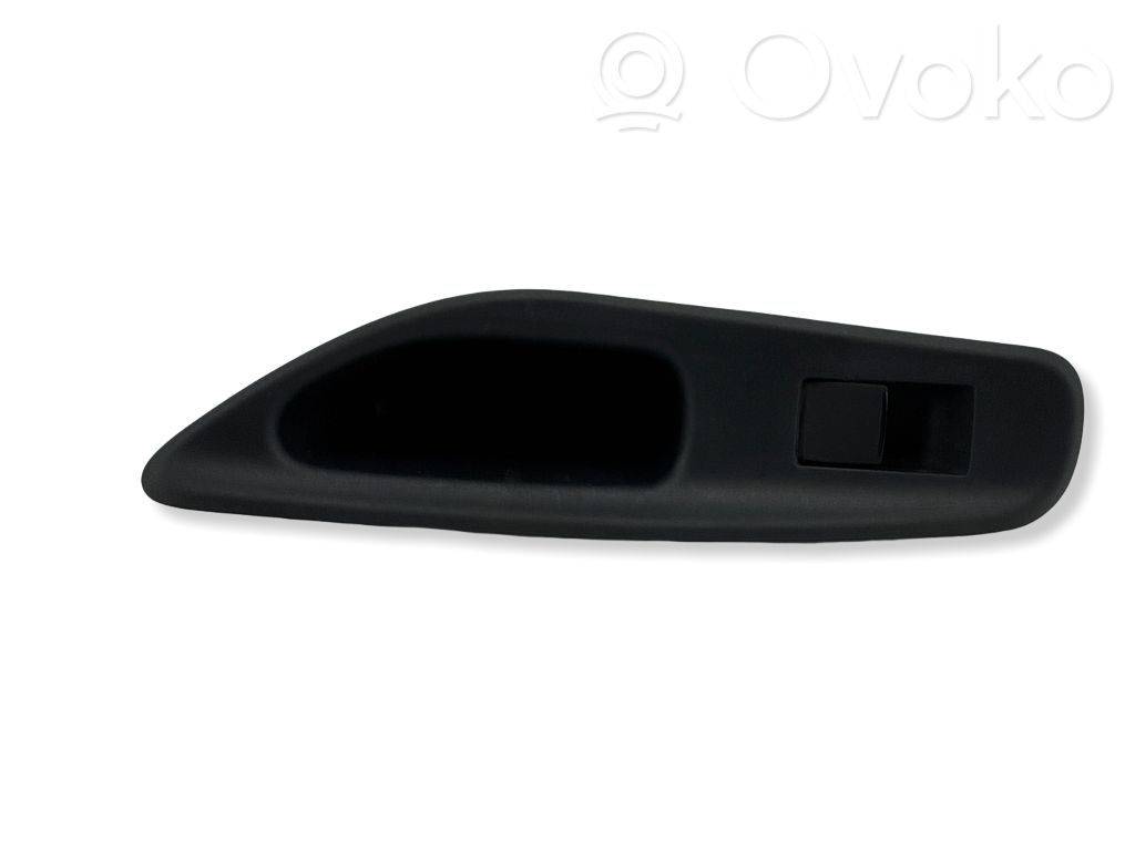 Toyota Yaris XP210 Electric window control switch 