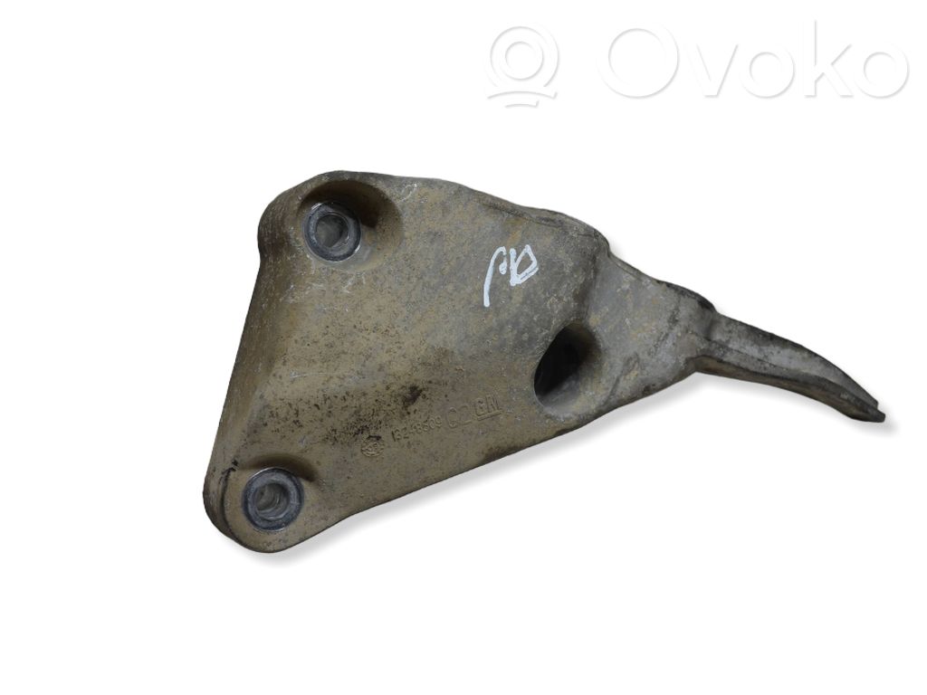 Opel Astra J Engine mounting bracket 