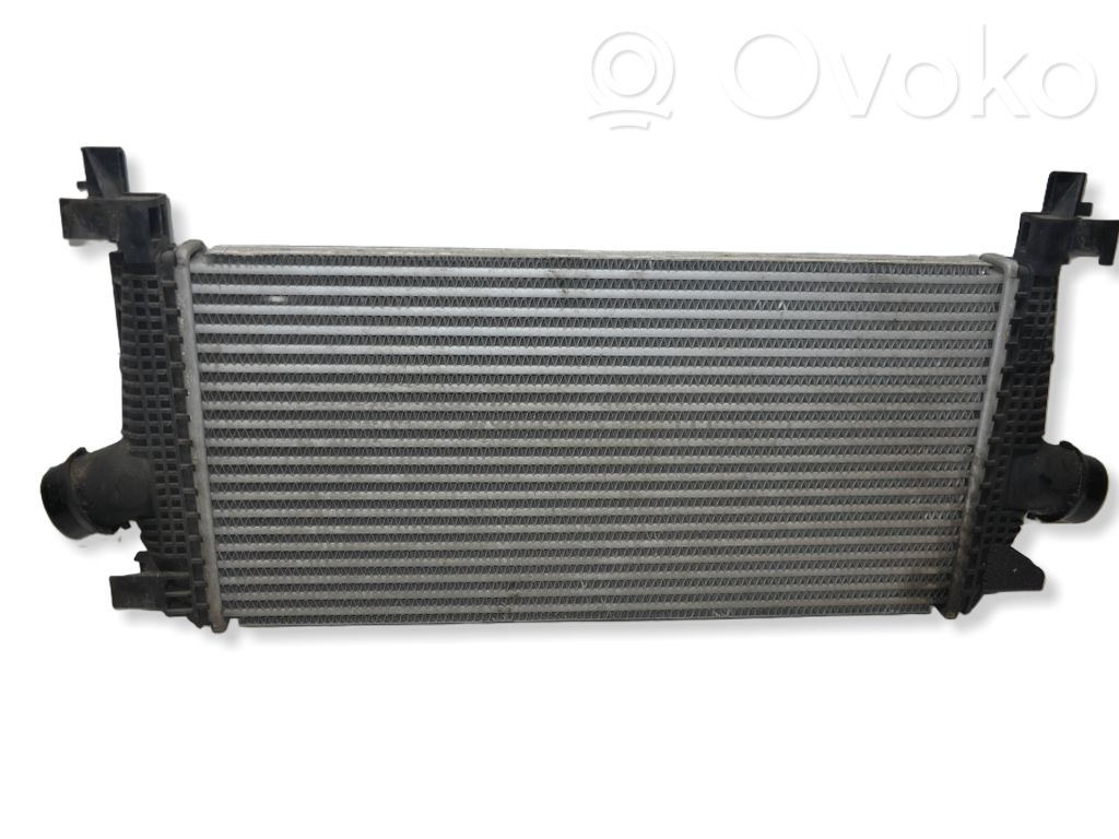 Opel Astra J Interkūlerio radiatorius 
