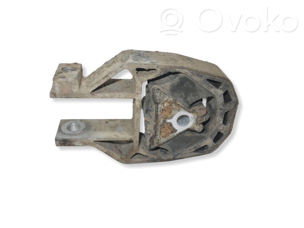 Volvo C30 Engine mount bracket 