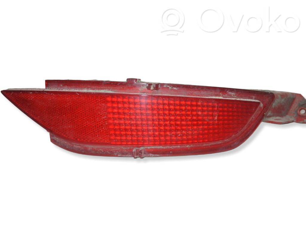 Reflector de faros/luces traseros   8A6117A849AB