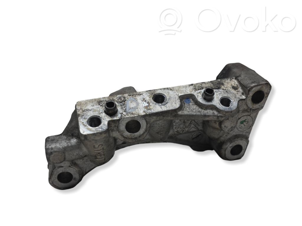 Peugeot 208 I Engine mounting bracket 