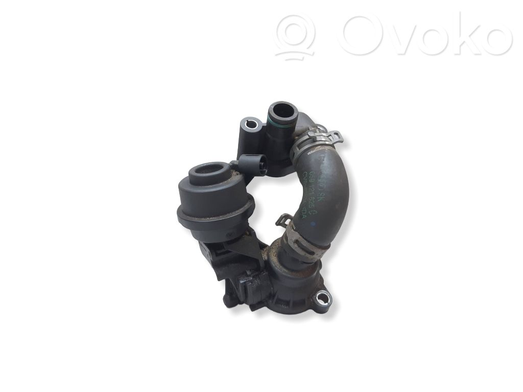 Audi A4 Allroad B8 Engine coolant pipe/hose 