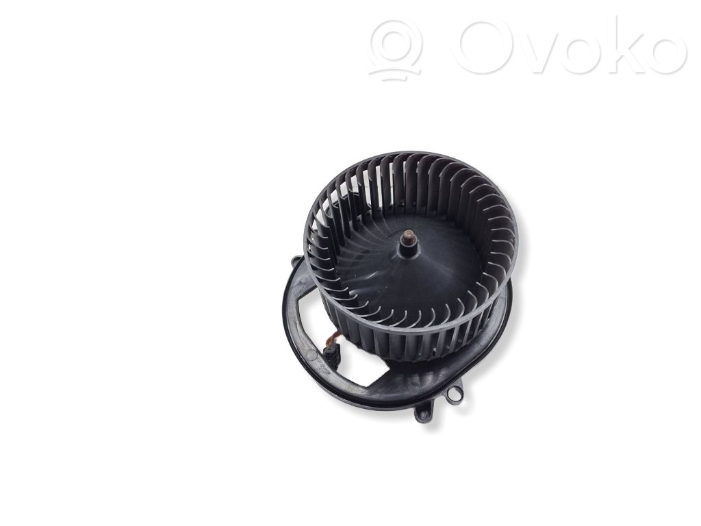 BMW 3 F30 F35 F31 Pečiuko ventiliatorius/ putikas 