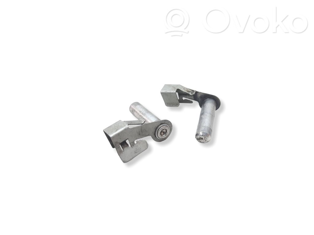 BMW 3 E90 E91 Gear shift cable bracket 