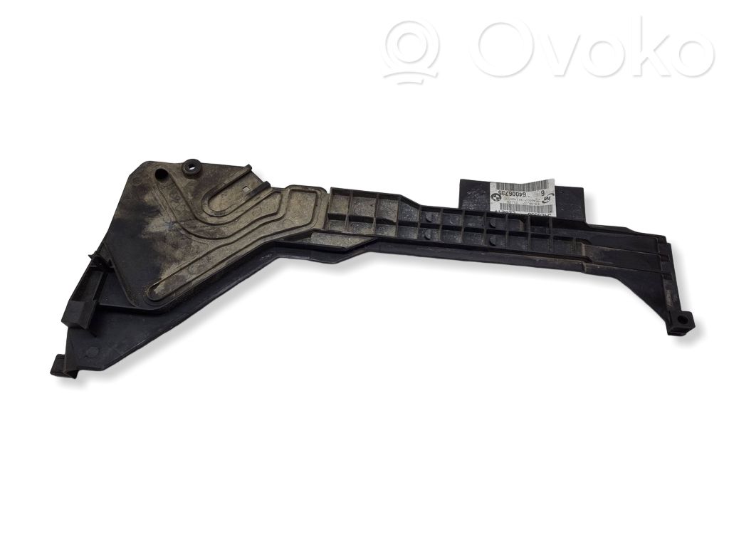 BMW X3 E83 Radiator mount bracket 