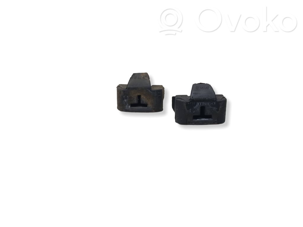 BMW 3 E90 E91 Radiator mount bracket 
