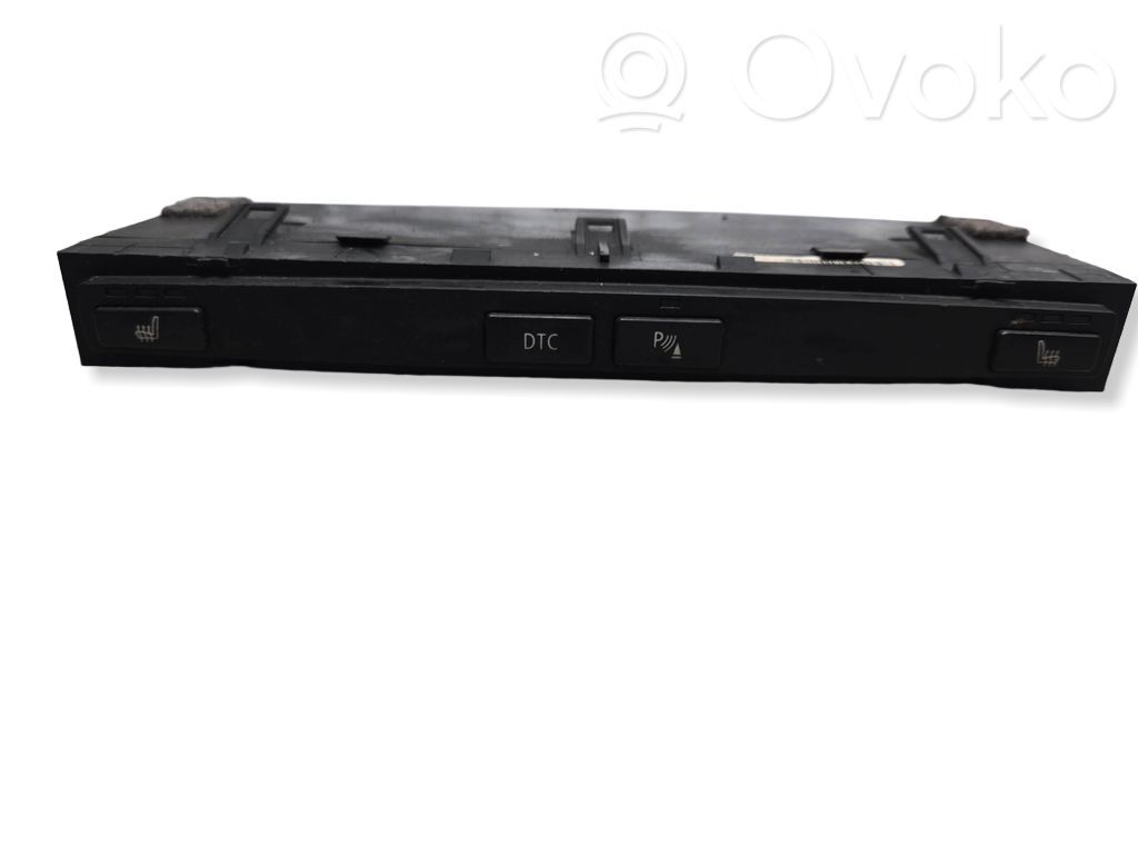 BMW 5 E60 E61 Seat heating switch 