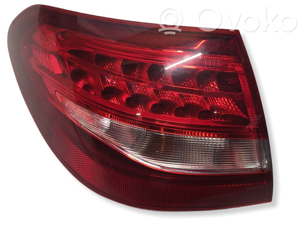 Mercedes-Benz C W205 Lampa tylna 