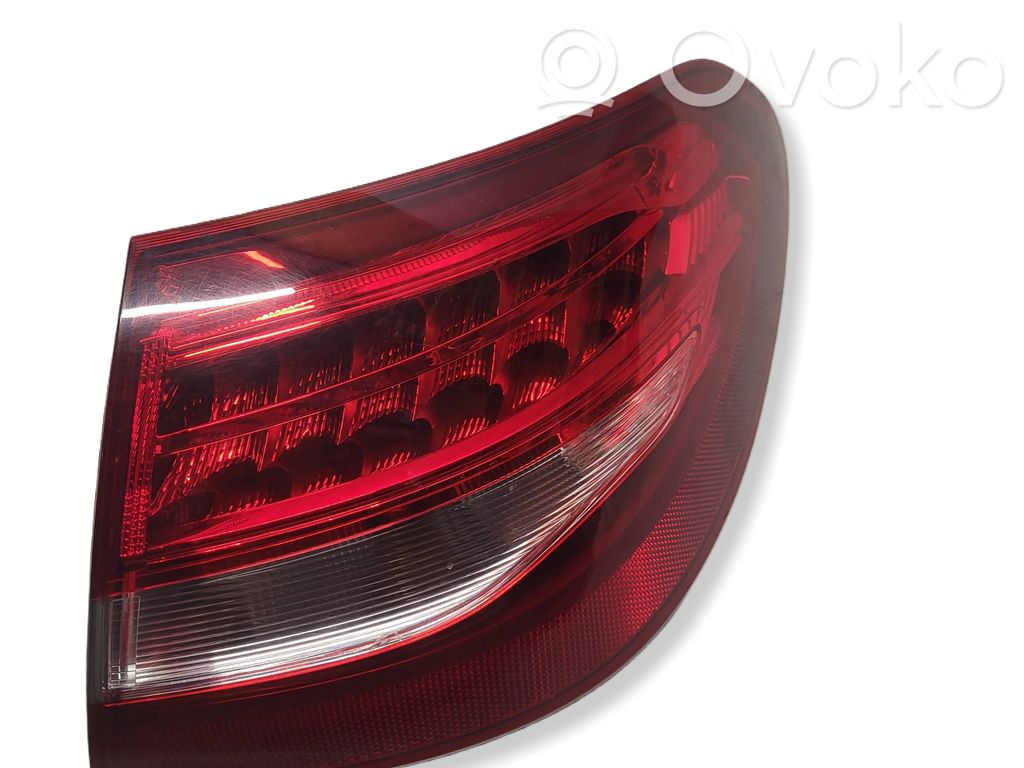 Mercedes-Benz C W205 Lampa tylna 