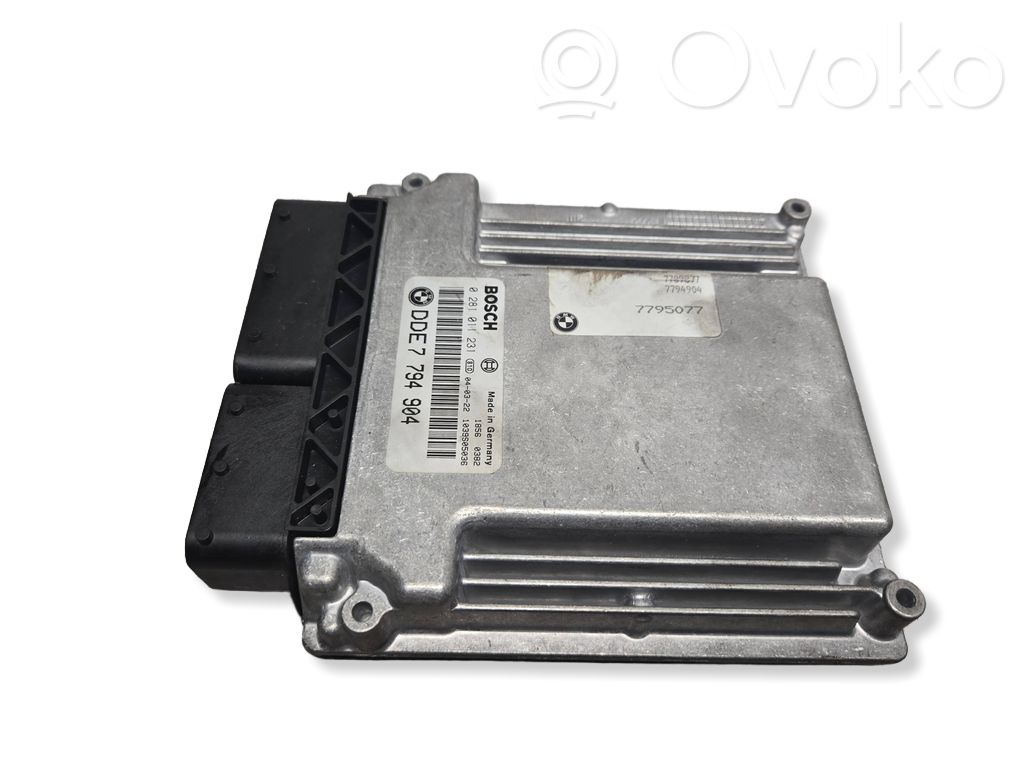 Unidad de control/módulo del motor   7794904,0281011231,1039S05036,7795077