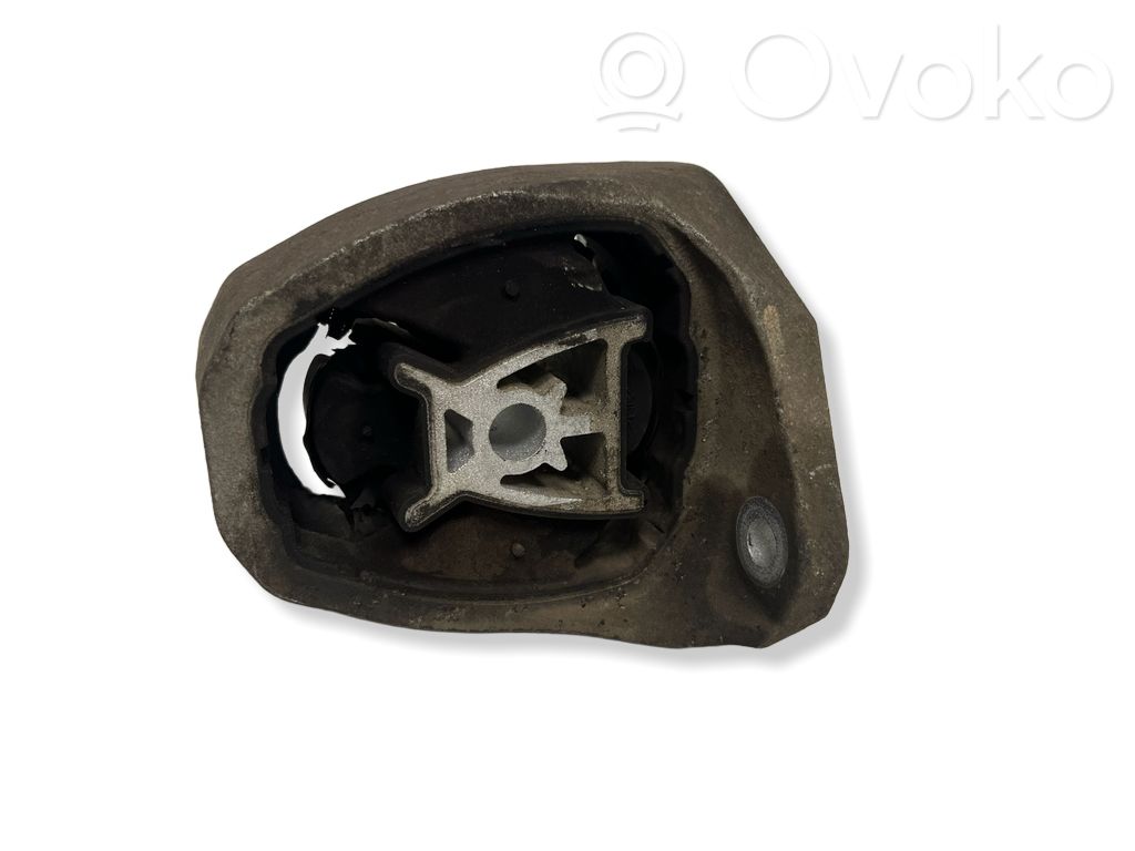 Engine mount bracket   31480565