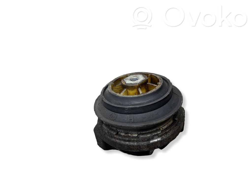 Audi A8 S8 D2 4D Engine mount bracket 