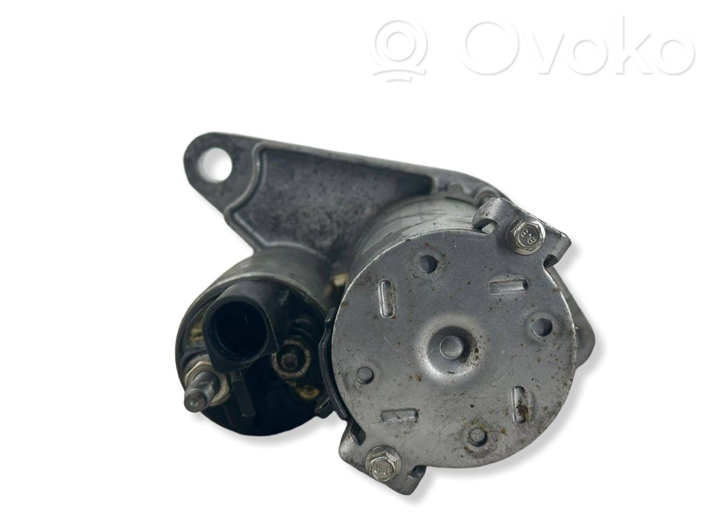Volkswagen Golf V Starter motor 