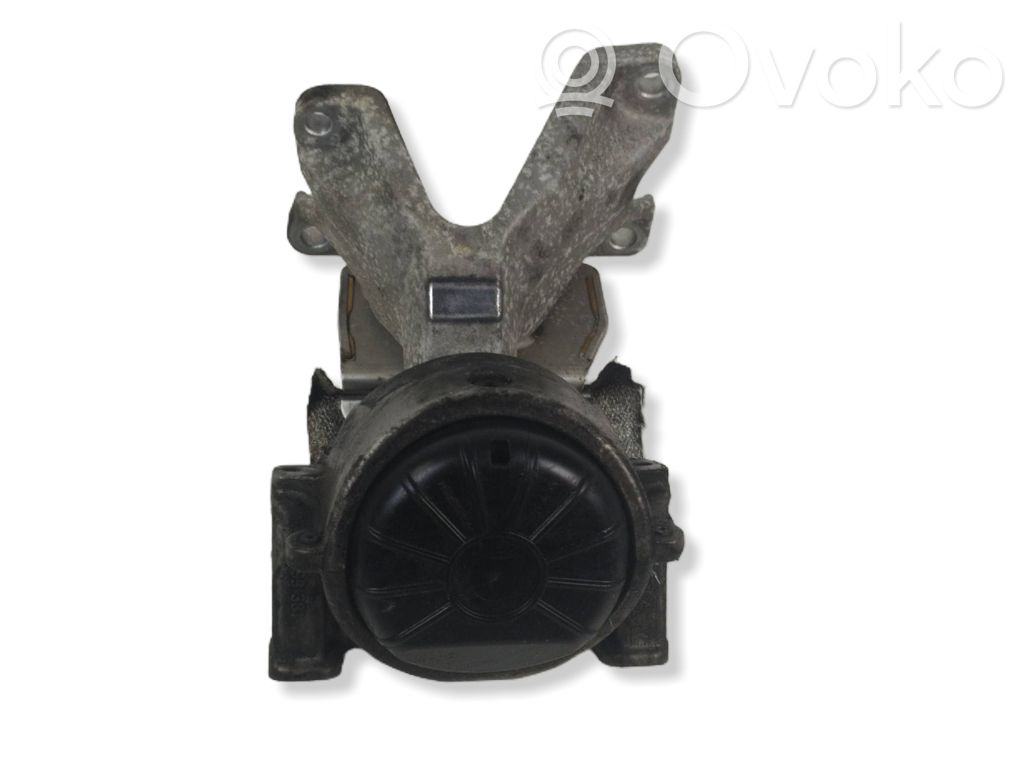 Engine mount bracket   8K0199381,8K0199387
