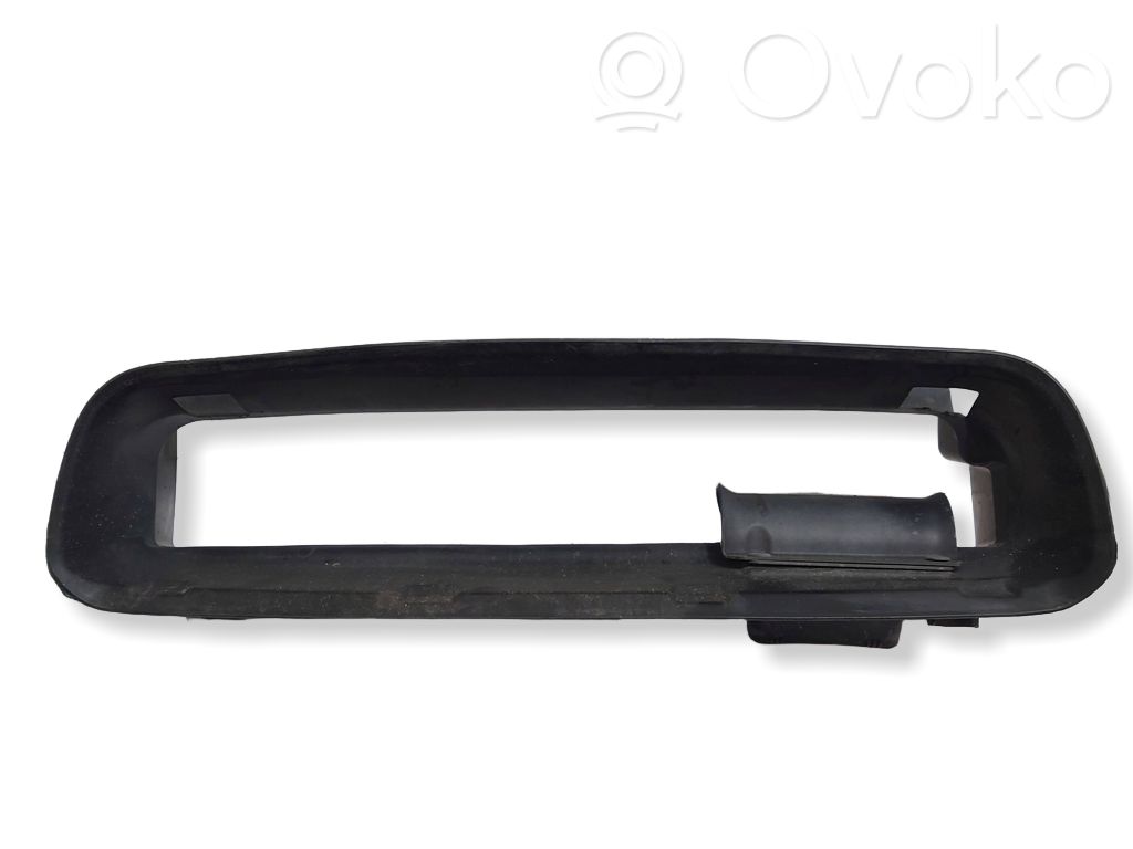 Volvo V50 Radiatoriaus oro nukreipėjas (-ai) 