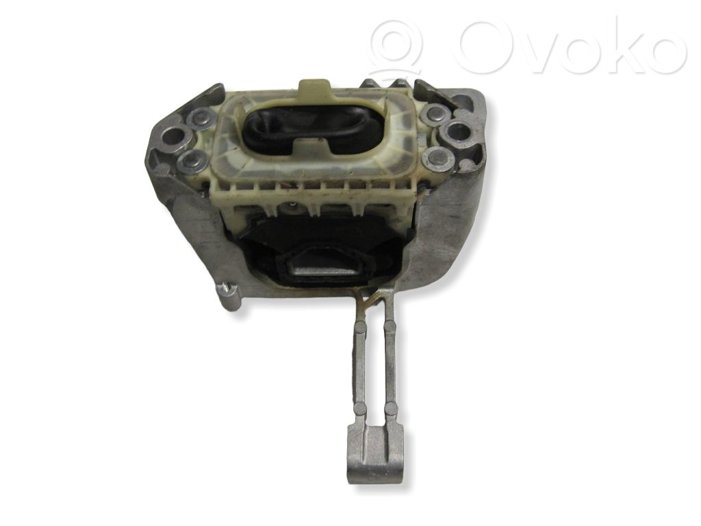 Volkswagen Golf VII Engine mount bracket 
