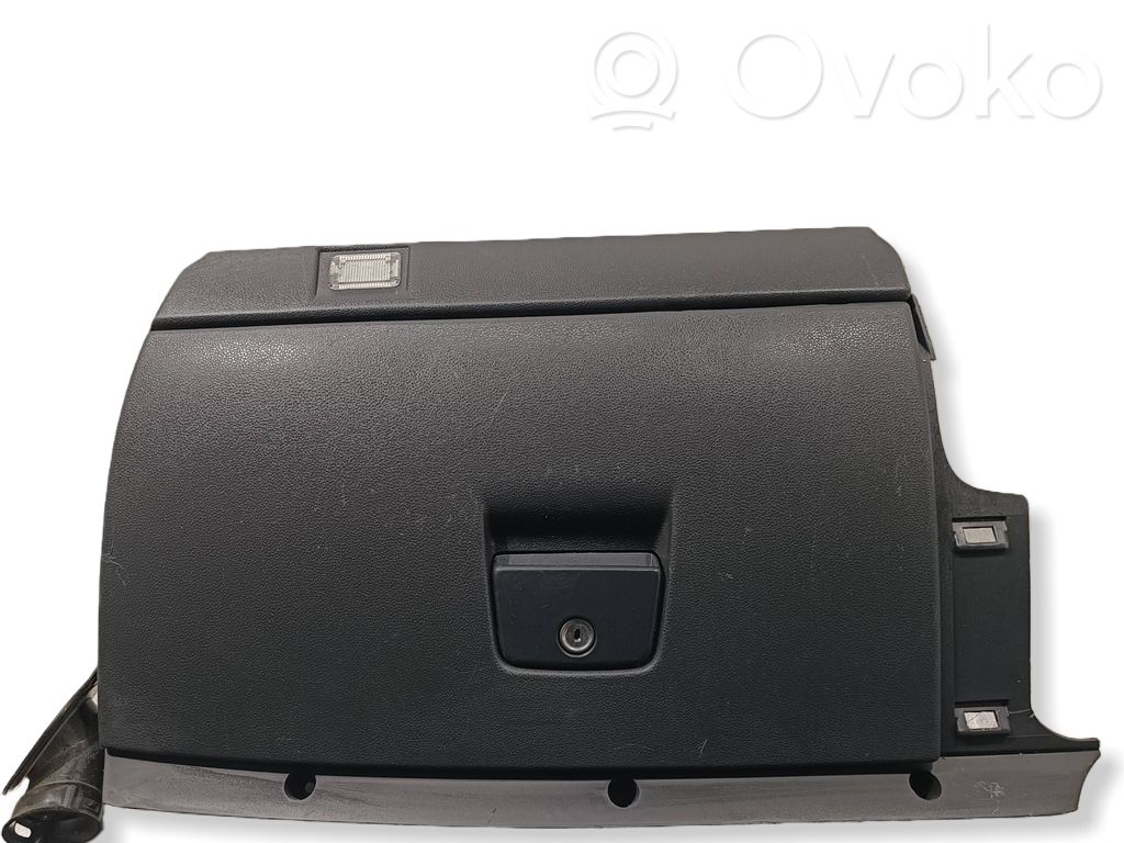 Volvo V50 Guantera 