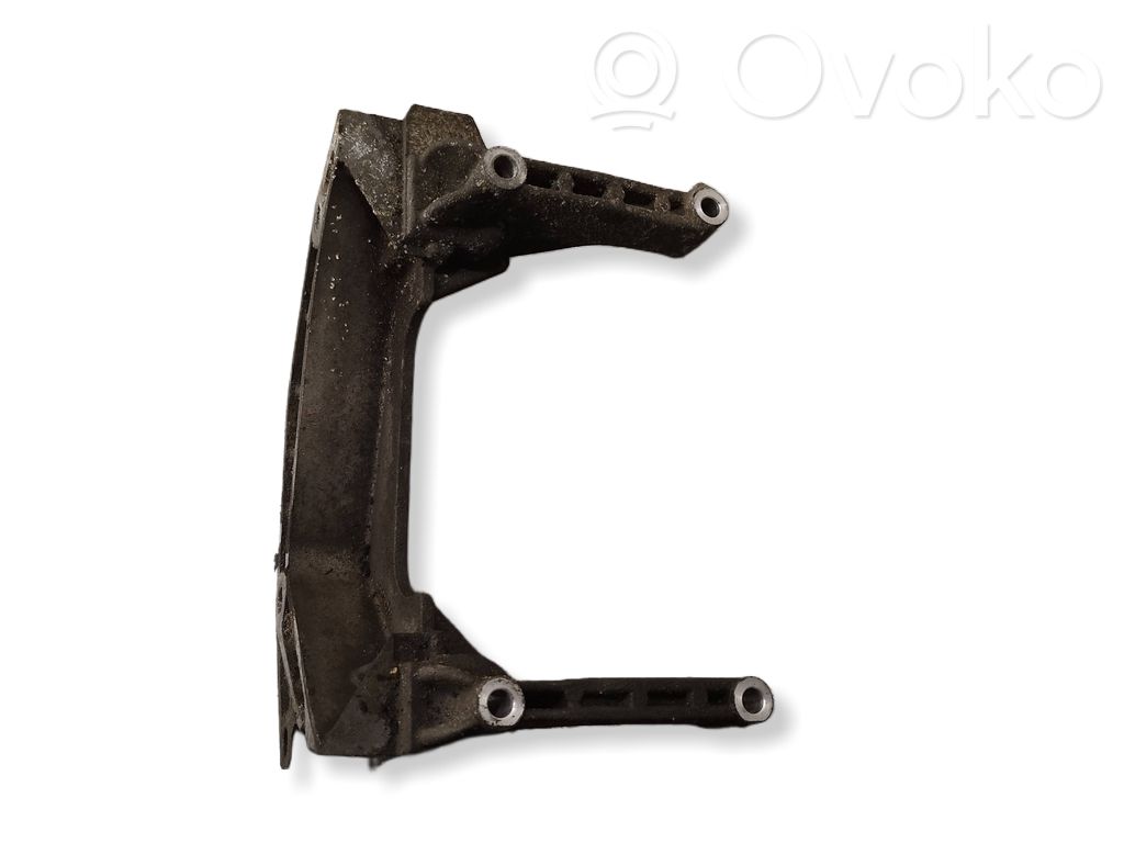 Opel Corsa D Engine mounting bracket 